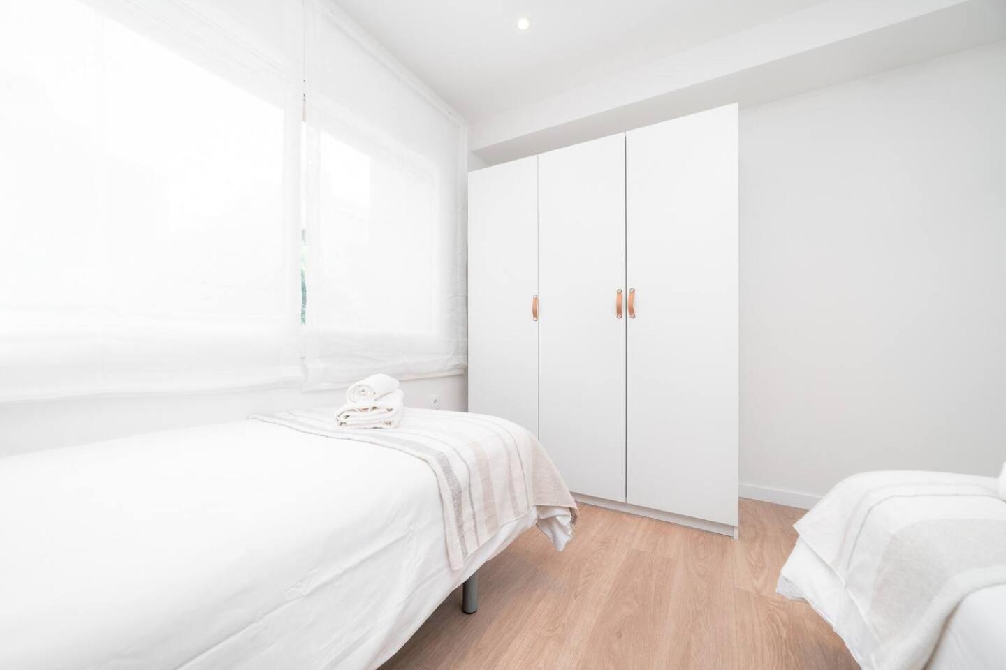 Soler Apartments サン・アドリア・デ・ベソス エクステリア 写真